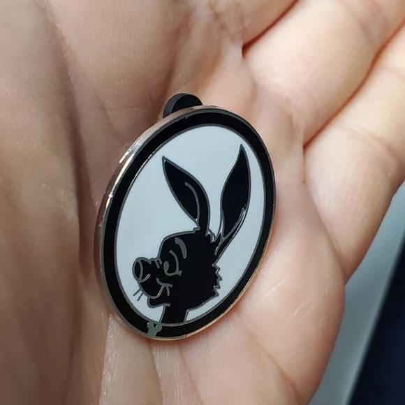 Rare Winnie the Pooh Rabbit Disney Trading Pin - Picture 4 of 4